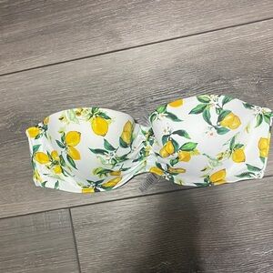 NWOT! Victoria’s Secret Lemon Print Strapless Bikini Top